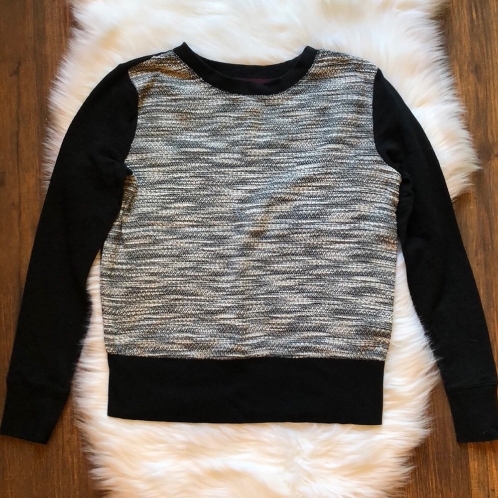 Lou & Grey Black and Gray Crew Neck Sweater